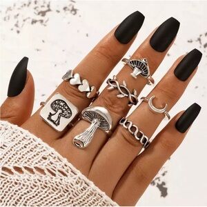 NWT Mushroom 7 Piece Ring Set